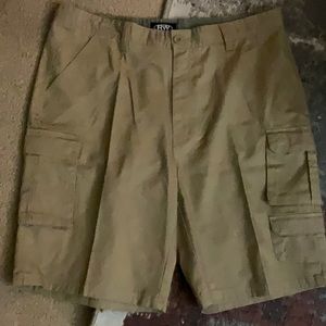 Men’s cargo shorts